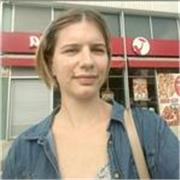 Profesora de inglés apta para todas las edades y niveles.