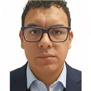 Profesor de electrónica para proyectos tecnológicos en diferentes edades