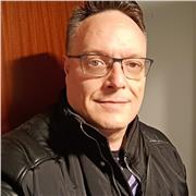 Soy formador de adultos y tengo el Formador de formadores y Formador de Adultos y he trabajado impartiendo cursos para parados.