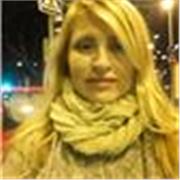 Me defino como una persona empática y con método organizativo. Mis clases van dirigidas a toda aquel que lo necesite.