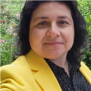 Profesora con vasta experiencia en clases online en el uso de Classroom, Zoom y todas las plataformas digitales