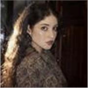 I am a native Arabic speaker who also speaks Czech and English and I mainly focus on informal Arabic conversation
