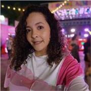 Profesora de español, enseña a todas las edades