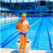 Cours privés de natation pour tous à Paris et île-de-France avec maître nageur sauveteur dans l'eau avec vous
