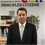 Native English Speaker and English Teacher with over 20 years experience both online and schools