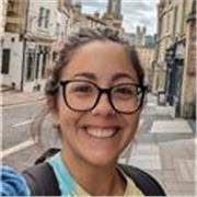 Ragazza con Associate Degree in matematica conseguita in California offre aiuto compiti matematica e inglese