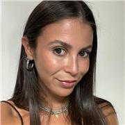 studentessa al quinto anni di liceo linguistico offre lezioni di inglese