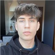 Técnico de laboratorio con conocimientos en física y química (matemáticas también)