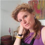 Artiste plasticienne, je donne des cours de dessin, peinture et expression plastique aux enfants et adolescents.