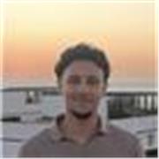 Français né en France donc bilingue
Étudiant + travail dans éducation national (AED)