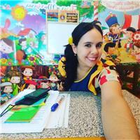 Dicto clases a niños con dificultad para aprender leer y escribir