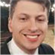 Professor de inglês particular, fluente desde os 16 anos, autodidata e com foco em aprendizado prático e descontraído