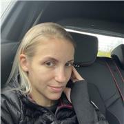 Titulaire d’un baccalauréat littéraire, de l’ABITUR (bac allemand) et d’une licence de langues étrangères appliquées (Anglais-Allemand), je me ferai un plaisir de vous aider à améliorer votre niveau ou à guider vos enfants en primaire pour leur devoirs. J