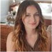 Estudiantes de universidad que busca ayudar a otros alumnos o personas en lenguas extranjeras como inglés y alemán.
