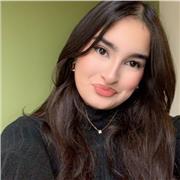 Étudiante en licence 2 informatique donne des cours de mathématiques du collège au lycée.