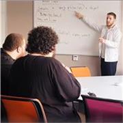 Native English speaker, I can help learners speak naturally and understand essential grammar