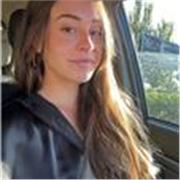 Profesora de inglés para niños y niñas que necesitan ayuda con esta materia