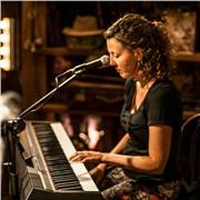 Profesora de piano, canto, lenguaje musical e iniciación musical para niños