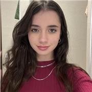 Estudiante de marketing, que quiere impartir clases desde primaria hasta segundo de bachillerato