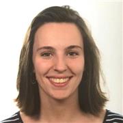 Profesora de Biología y Química que imparte clases a niños de todas las edades