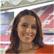 Clases dinámicas y personalizadas para primaria y ESO: seguimiento del curso, resolución de dudas y organización del aprendizaje online. Soy graduada en Derecho y Administración y Dirección de Empresas, con más de 5 años de experiencia en el sector privad