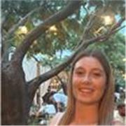 Soy profesora nativo de inglés para niños de todas edades. Apoyo en deberes , conversación , preparación de exámenes