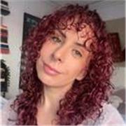 Profesional del marketing en videojuegos asesora a su player 2