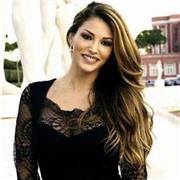 Insegnante di lingue impartisce lezioni per alunni elementari,medie,superiori e anche per i più grandi