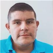 Un profesor que domina la materia de psicologia y tengo experiencia de docencia y tengo organización en mis clases y me gusta dar clases y tengo paciencia con mis alumnos