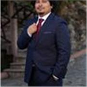 Profesor de inglés para adolescentes y adultos, con enfoque dinámico para desarrollar comunicación, seguridad y fluidez