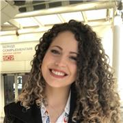 Studentessa di ingegneria impartisce lezioni di matematica e fisica