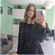 Française qui va devenir maman qui cherche un travail a distance pour rester avec son fils 