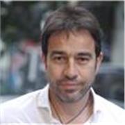 Siempre me ha gustado enseñar a la gente . 
Tengo voluntad de ayudar y empatía en caso de dificultad del alumno