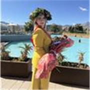 Offro lezioni prima a bambini delle scuole medie, elementari e superiori, adattandoli a loro 