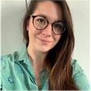 Dottoressa di ricerca (PhD) in filosofia impartisce lezioni in filosofia