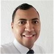 Profesor en informática y operador de computadores