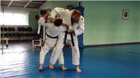 Instructor de defensa personal especializado en combate cuerpo a cuerpo militar, krav maga, defensa personal femenina, presencial