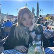 Ragazza per lezioni di Matematica, Fisica, Scienze, Inglese, Italiano o aiuto compiti in generale
