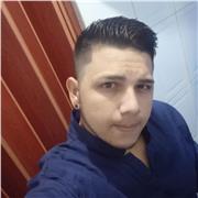 El profesor ofrece clases de entrenamiento personalizado con 4 años de experiencia