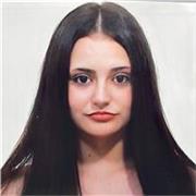 Soy estudiante y me gustaría realizar funciones de canguro, prestar apoyo a niños pequeños con sus materias o enseñar español.