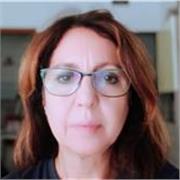 Offro lezioni private a ragazzi delle superiori e delle medie.
