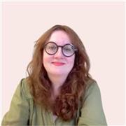 Experienced French tutor, I offer engaging, personalised lessons for adults and teenagers of all levels. 