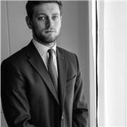 Praticante avvocato impartisce lezioni di diritto