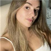 Profesora de Biología imparte clases para todas las edades