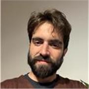 Formador y coach con 15 años de experiencia en desarrollo de liderazgo y de equipos. 