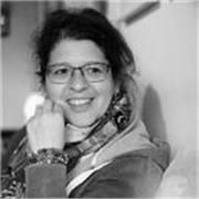 Professionnelle bilingue anglais–français avec une solide expérience internationale