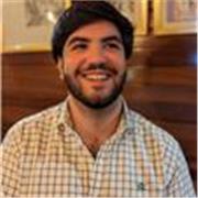 Graduado en Derecho y ADE, con ganas de poder servirte de ayuda y de apoyo durante una de las etapas más importantes de tu vida.