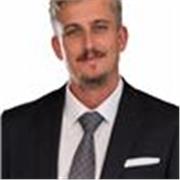 Soy una persona paciente, responsable y cercana, con ganas de ayudar a los alumnos a entender mejor las materias