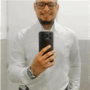 Maestro de bachillerato con experiencia en clases presenciales y en línea para niños, jóvenes y adultos