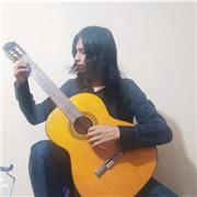 Se dan clases música, guitarra, lenguaje musical, para personas de todas las edades